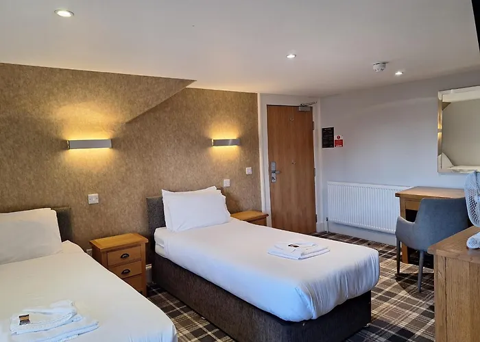 Crown Hotel & Bar